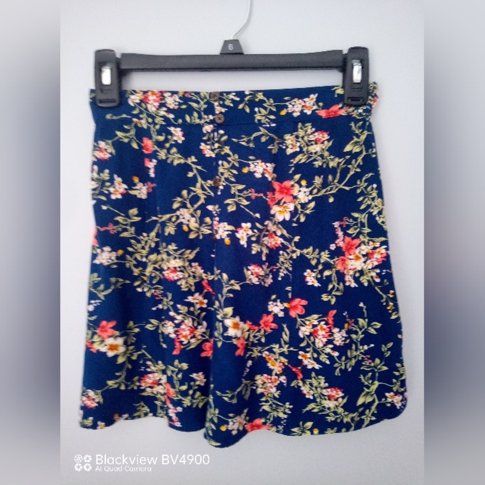 Xhilaration navy floral skirt with buttons down the front.xs
